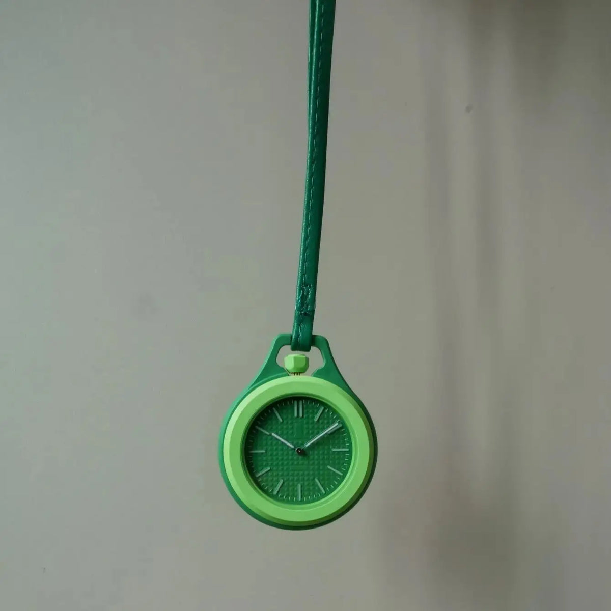 REBIRTH Men's Leather Pendant Pocket Quartz Watch – Round Dial Pocket Watch Nixie green