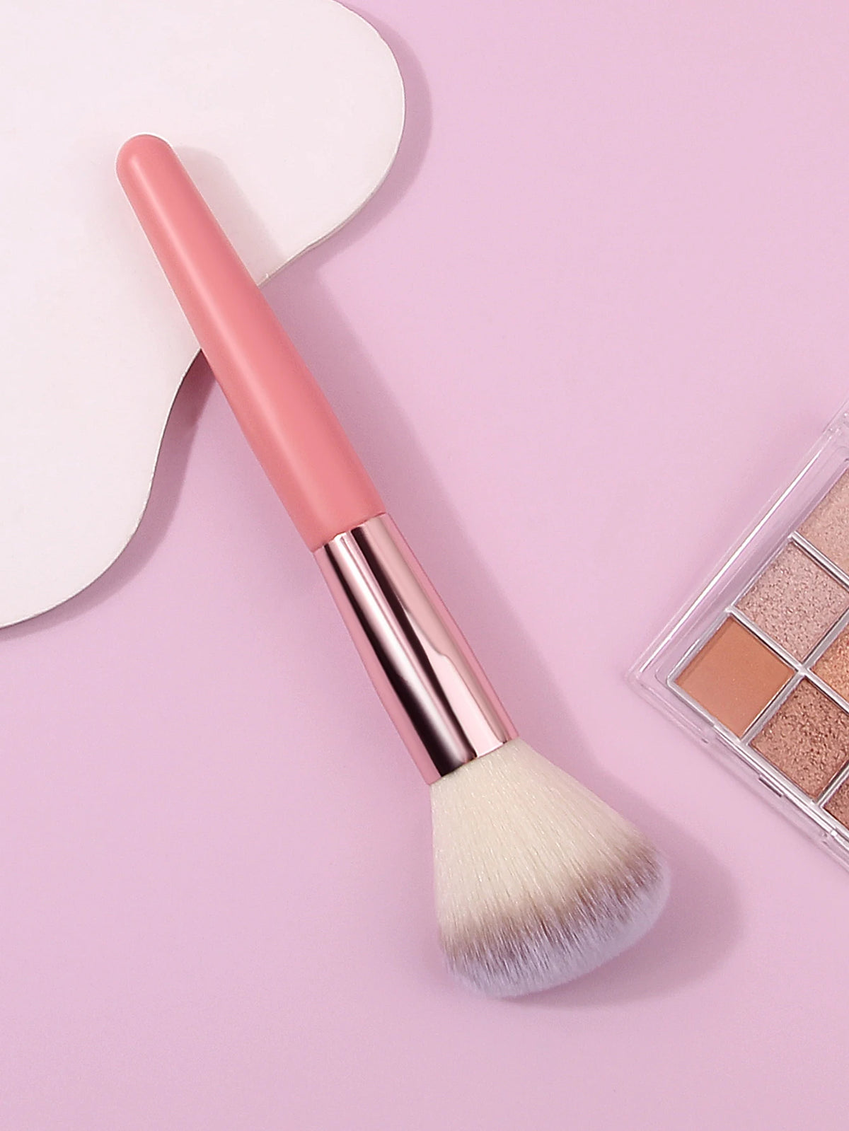Pink Wooden Handle Makeup Brush – Blush, Contour & Highlighter Makeup Brush Nixie