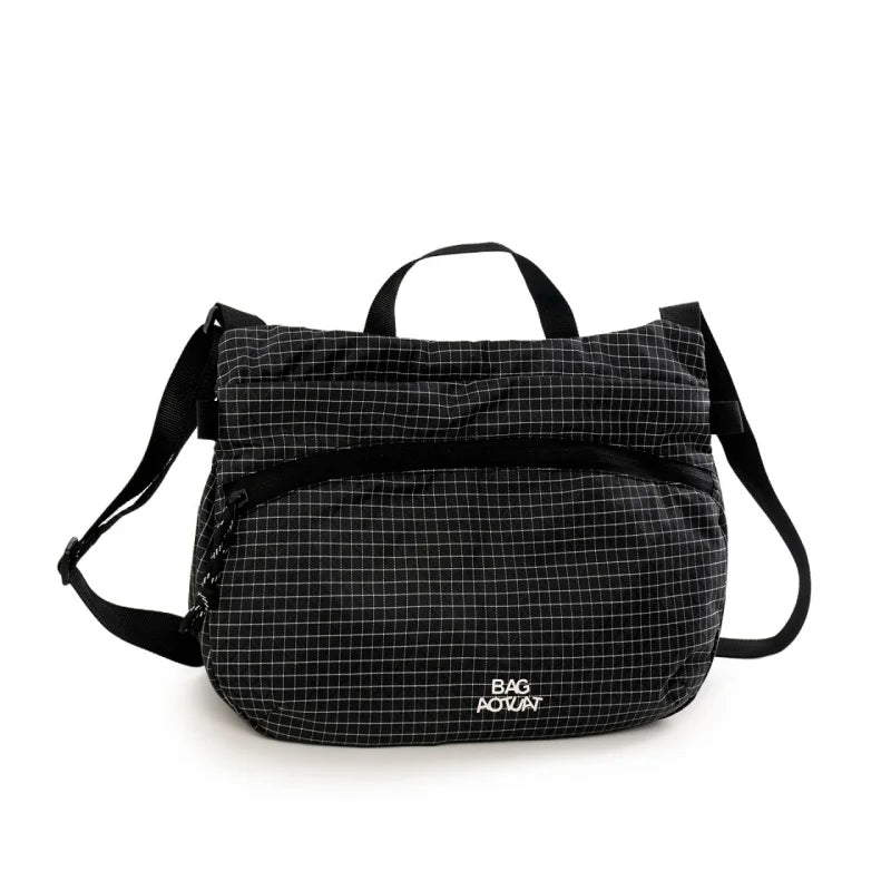 Lightweight Water-Resistant Crossbody Bag – Unisex Messenger Crossbody Bag Nixie