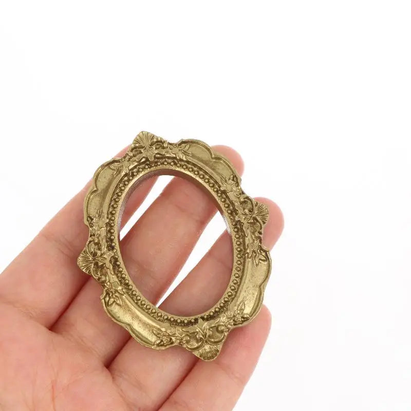 5Pcs Mini Dollhouse Picture Frames Gold Resin DIY Craft Props Miniature Craft Decor Nixie