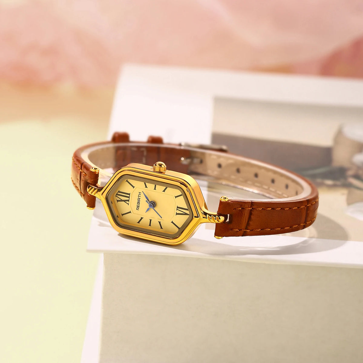 REBIRTH Women's Retro Gold Quartz Watch – Barrel Dial & Leather Strap Women's Quartz Watch Nixie