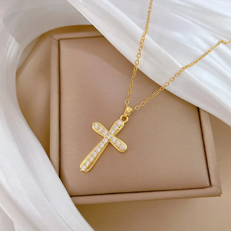 Women's Gold Cross Pendant Necklace – Stainless Steel & Zircon Cross Pendant Necklace Nixie