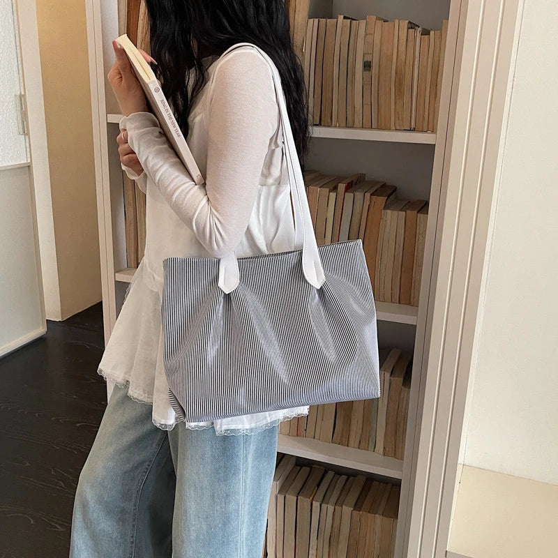 Women's Large Capacity Nylon Tote Bag – Lightweight Shoulder Bag