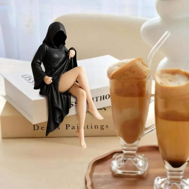 Gothic Black Robe Girl Figurine – Dark Aesthetic Statue Gothic Figurine Nixie