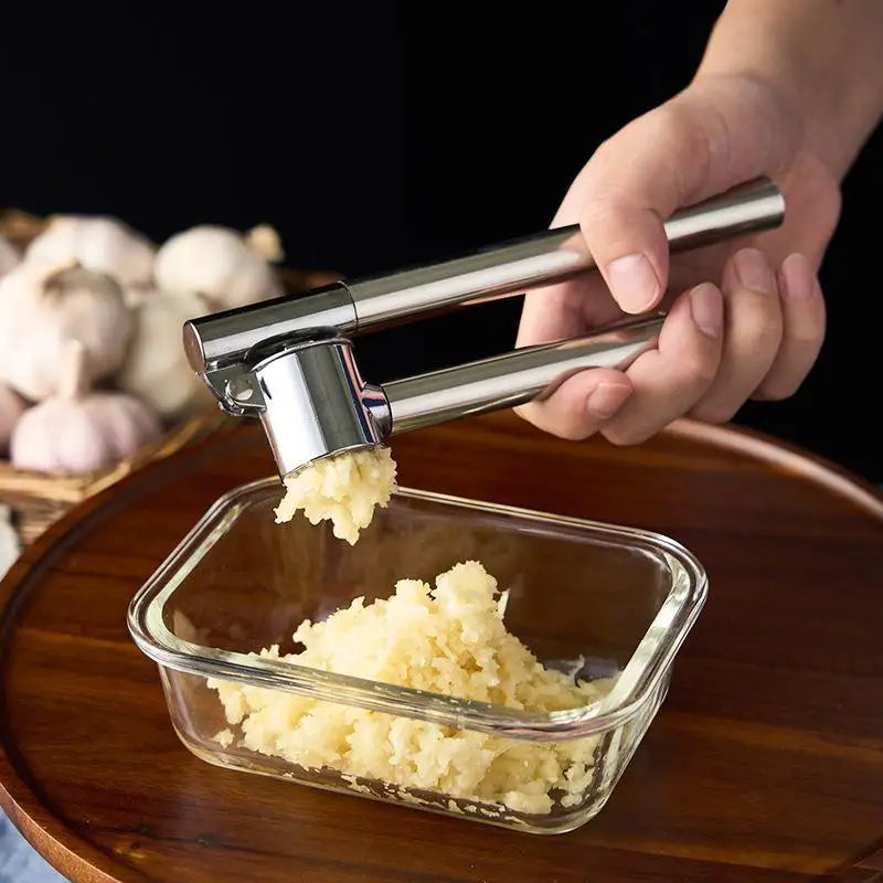 Stainless Steel Garlic Press – Ergonomic Non-Slip Handle Garlic Press Nixie
