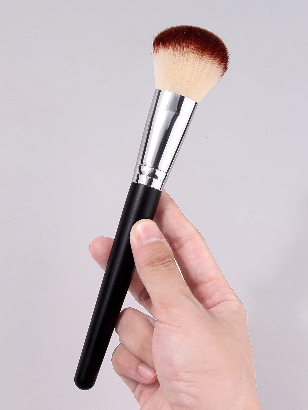 Fluffy Large Powder & Contour Makeup Brush | Nixie Makeup Brush Nixie