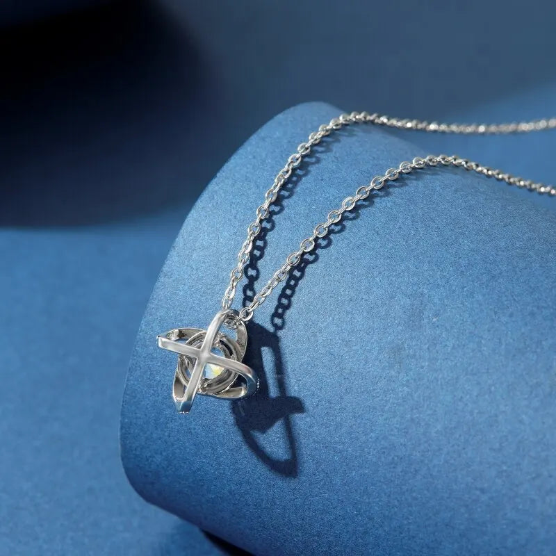 Four Leaf Clover Diamond Pendant Necklace – Silver-Plated