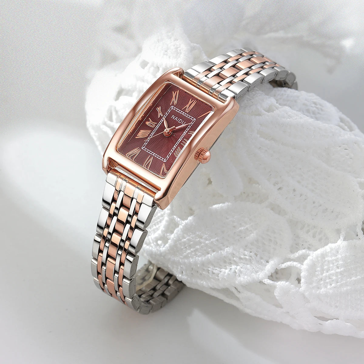 Naidu Red Casual Fashion Quartz Watch – Roman Numeral Dial