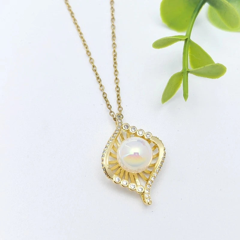Women's Gold Butterfly Knot Clavicle Necklace | Zircon Pendant Pendant Necklace Nixie