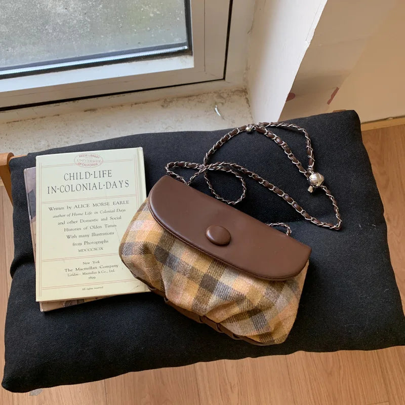 Luxury Chain Saddle Crossbody Bag for Women | Nixie