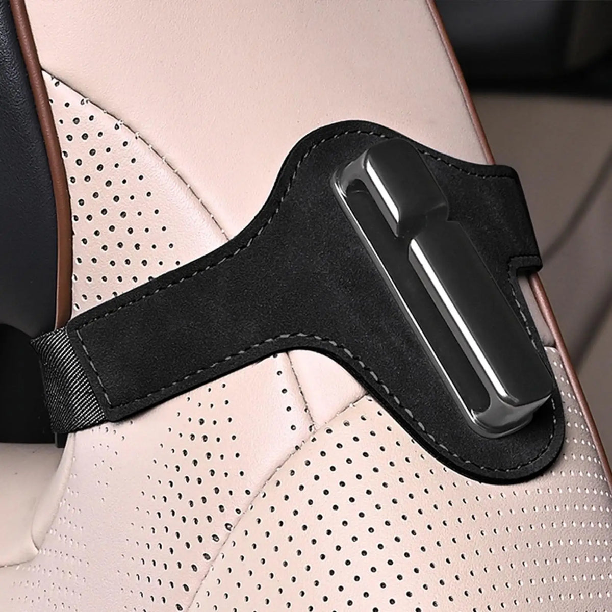 Seat Belt Fix Clip | Quick-Release Noise-Reducing Buckle Retainer