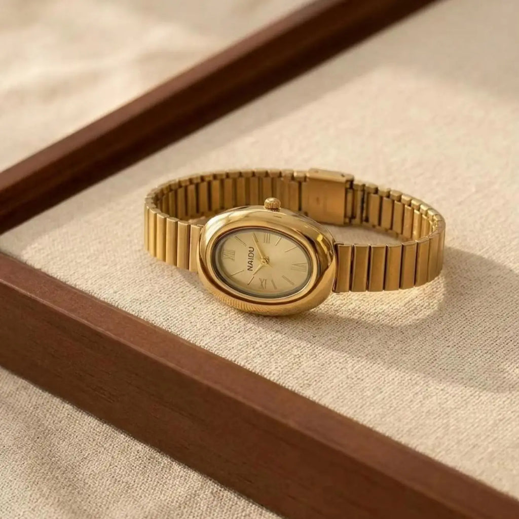 Naidu Oval Quartz Watch – Light Luxury Roman Numeral Style