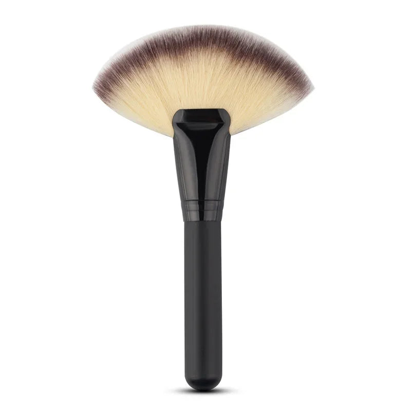 Fan Shape Makeup Brush – Wood Handle & Soft Synthetic Hair Makeup Brush Nixie