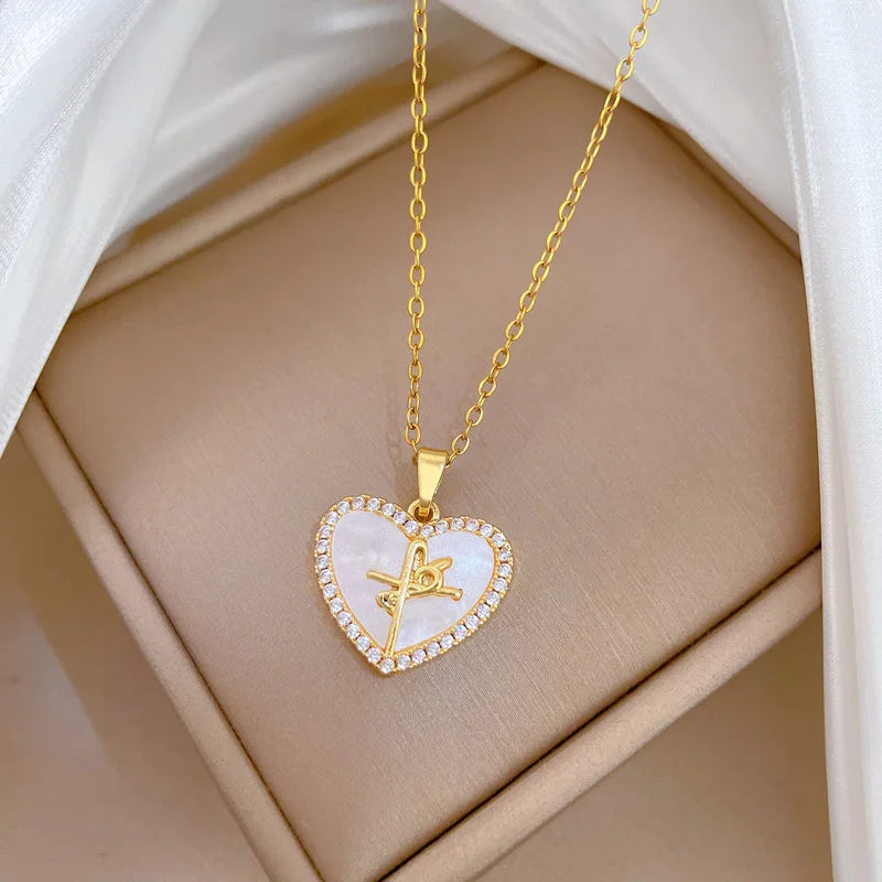 Heart Pendant Necklace – Gold Minimalist Stainless Steel Choker Pendant Necklace Nixie