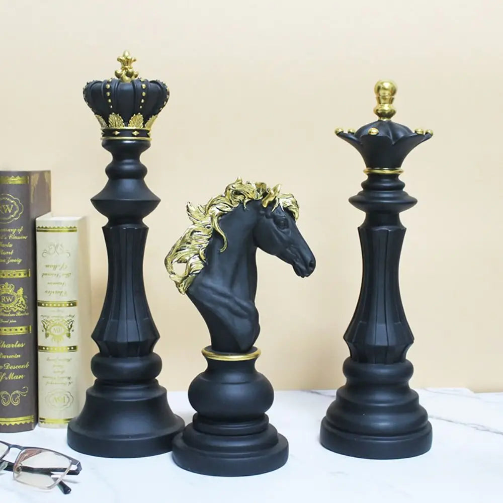 Resin Chess King Ornament Black & White Statue Home Decor Decorative Figurine Nixie