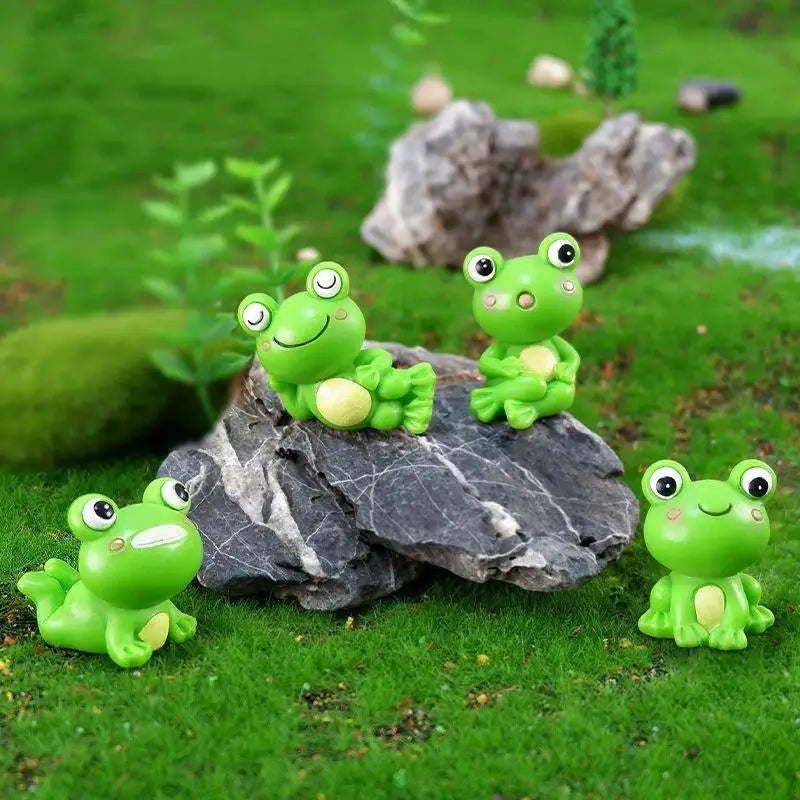 Cute Resin Frog Miniature Figurine – UV Resistant Garden Decor