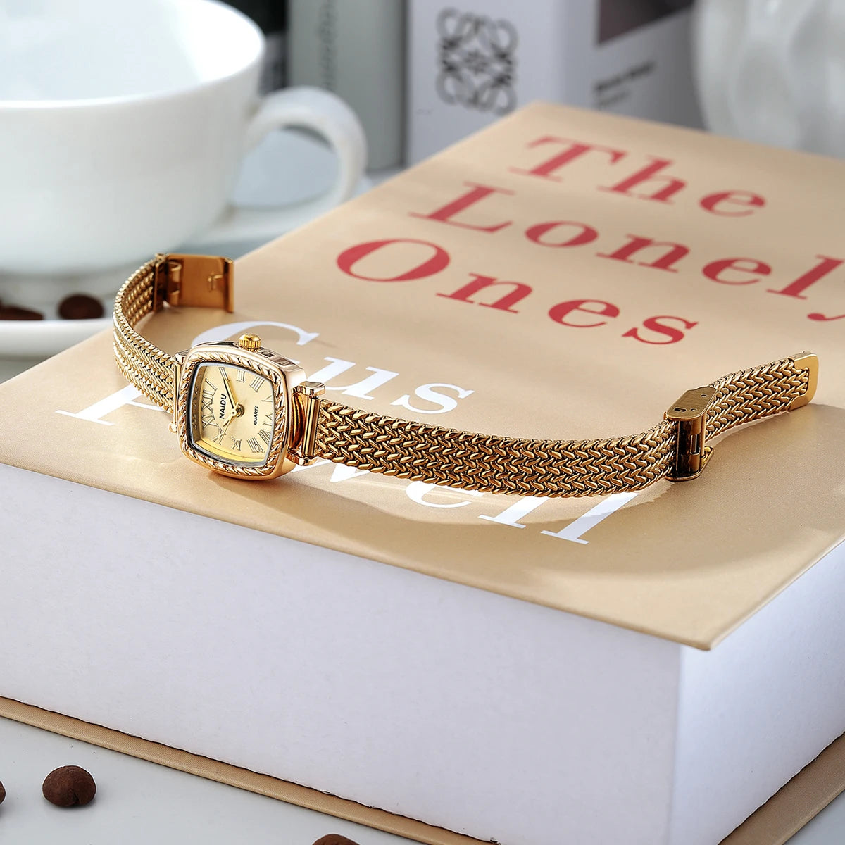Gold Bohemian Retro Women's Watch – Roman Numeral Quartz