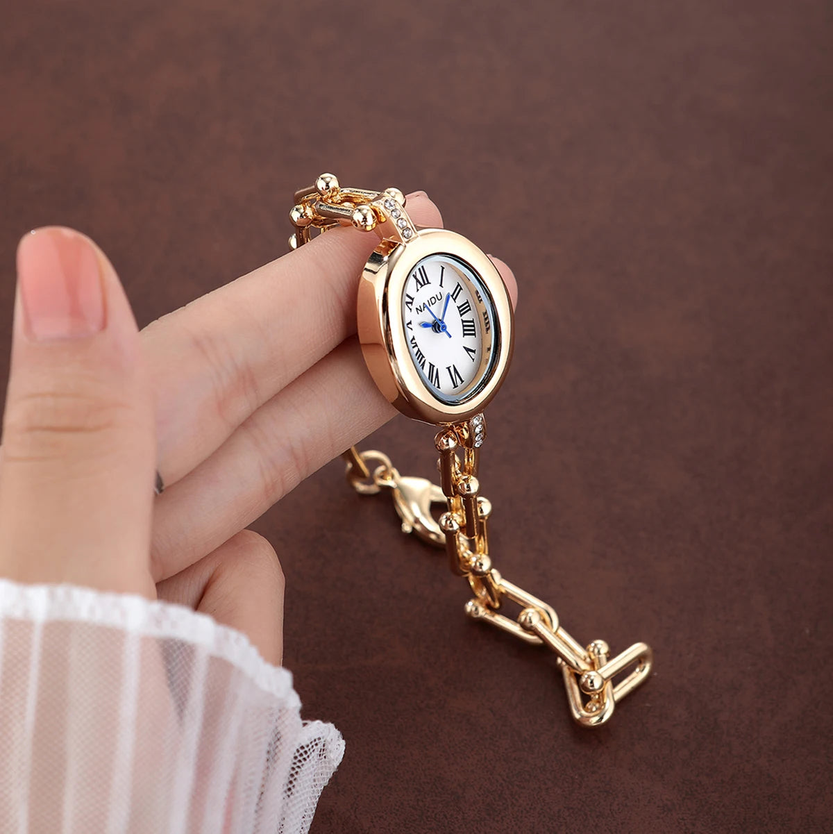 Luxury Roman Numeral Bracelet Quartz Watch | Alloy Band