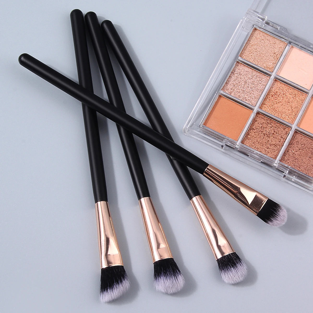 4-Piece Eyeshadow Brush Set | Black Gold Wood Handle Makeup Eyeshadow Brush Set Nixie black