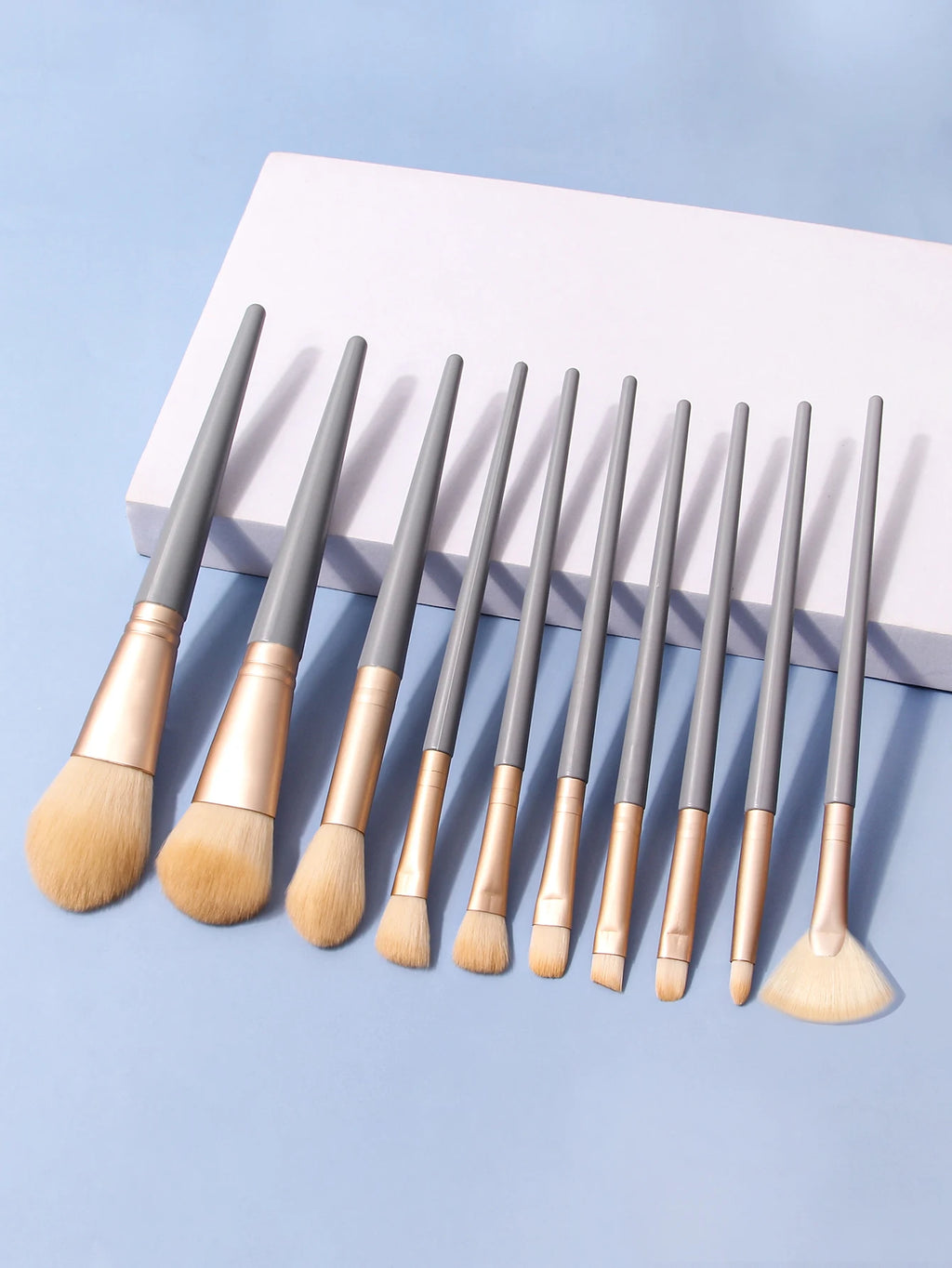10-Piece Makeup Brush Set – Eyeshadow, Contour & Blush Makeup Brush Set Nixie Blue