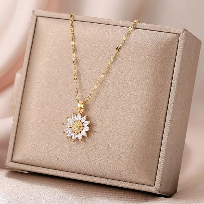 Gold Flower Pendant Necklace with Zirconia | Women's Jewelry Pendant Necklace Nixie