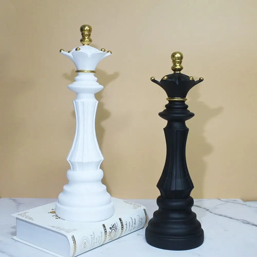 Resin Chess King Ornament Black & White Statue Home Decor Decorative Figurine Nixie