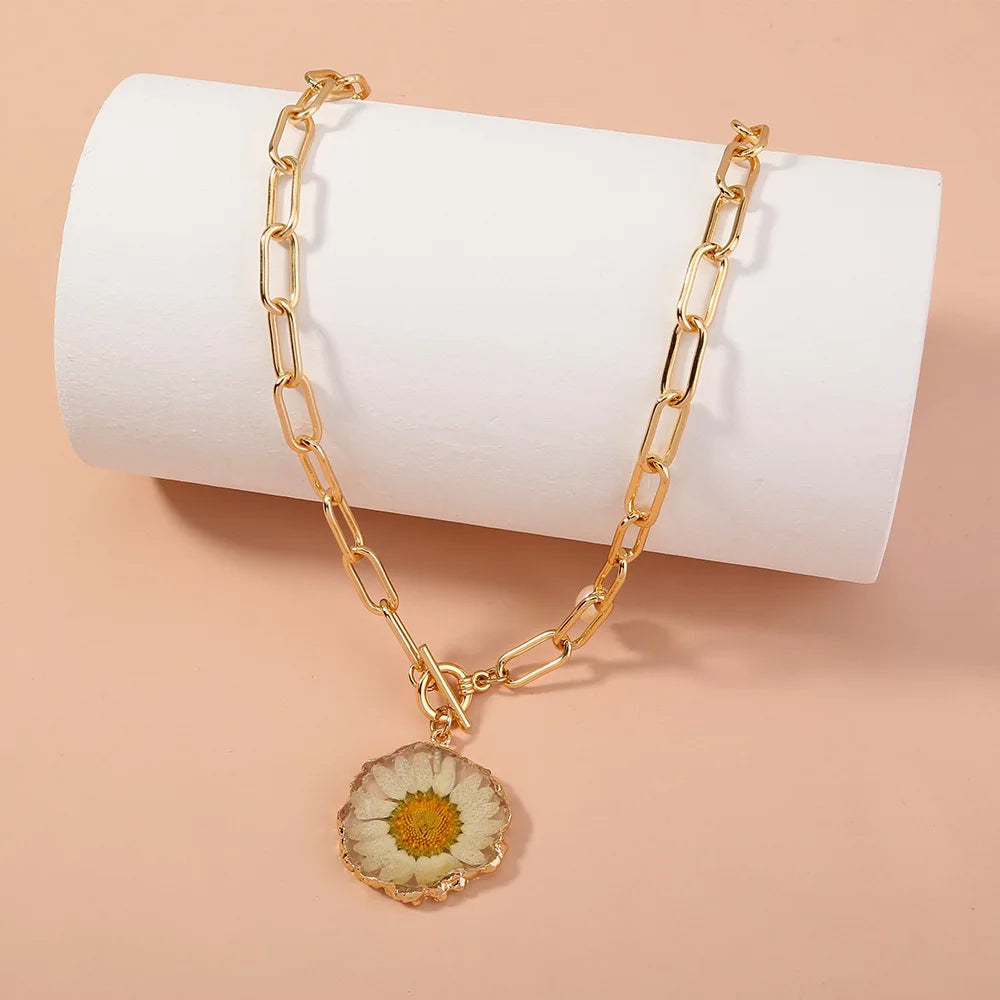 Resin Daisy Bee Pendant Necklace & Earrings Handmade Jewelry Set Jewelry Set Nixie Necklace-3