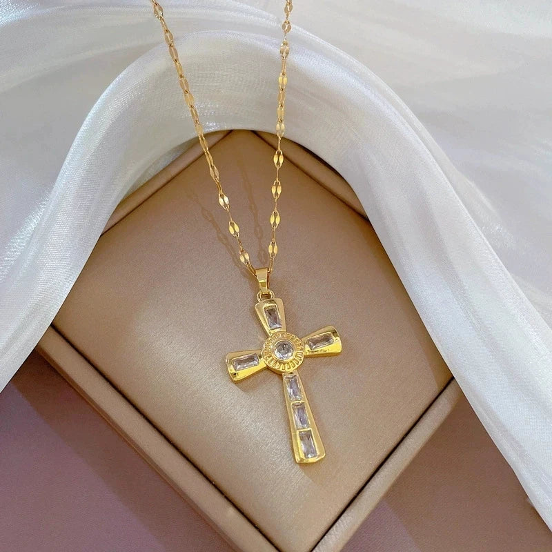Women's Gold Cross Pendant Necklace – Stainless Steel Choker Pendant Necklace Nixie