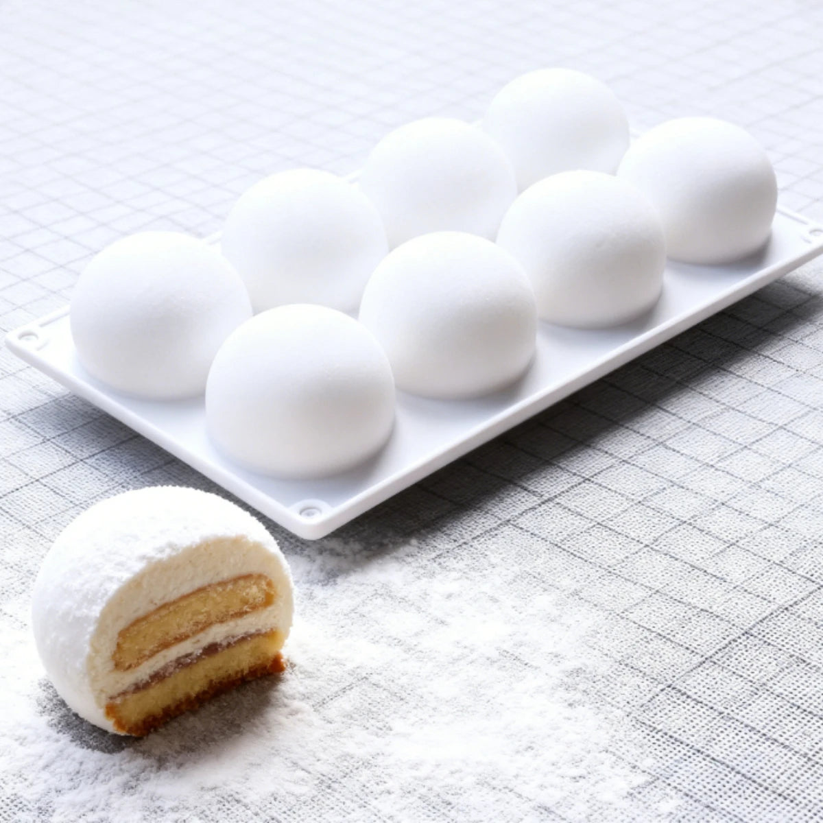 8-Cavity Round Silicone Mold – Mousse, Chocolate & Desserts