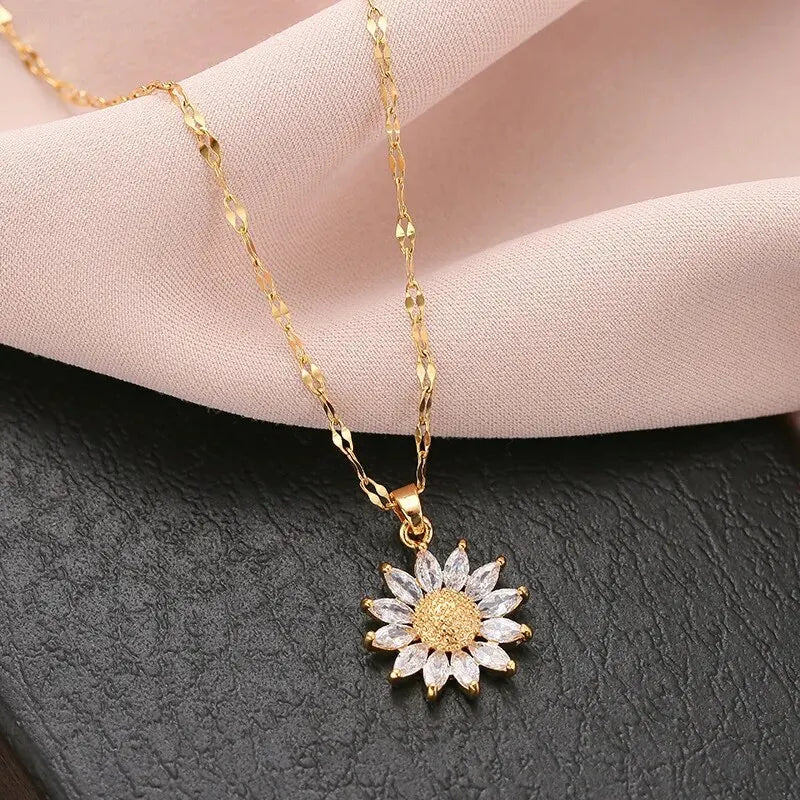 Gold Flower Pendant Necklace with Zirconia – Women's Jewelry Pendant Necklace Nixie