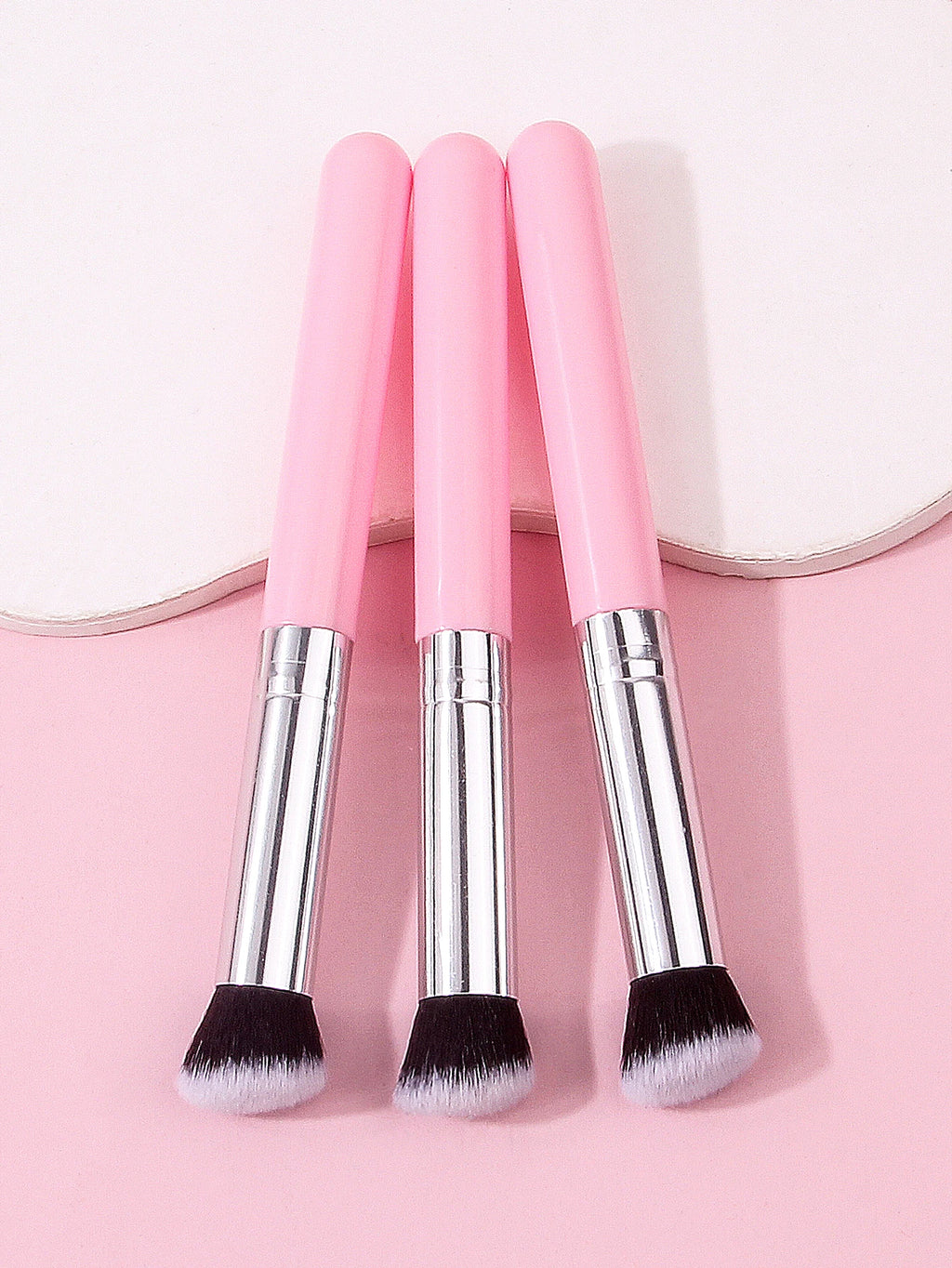 Round Head Blush, Concealer & Highlighter Brush Set of 3 Makeup Brush Set Nixie