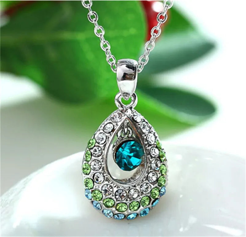 Green Crystal Droplet Pendant Necklace – Period Tracker Pendant Necklace Nixie