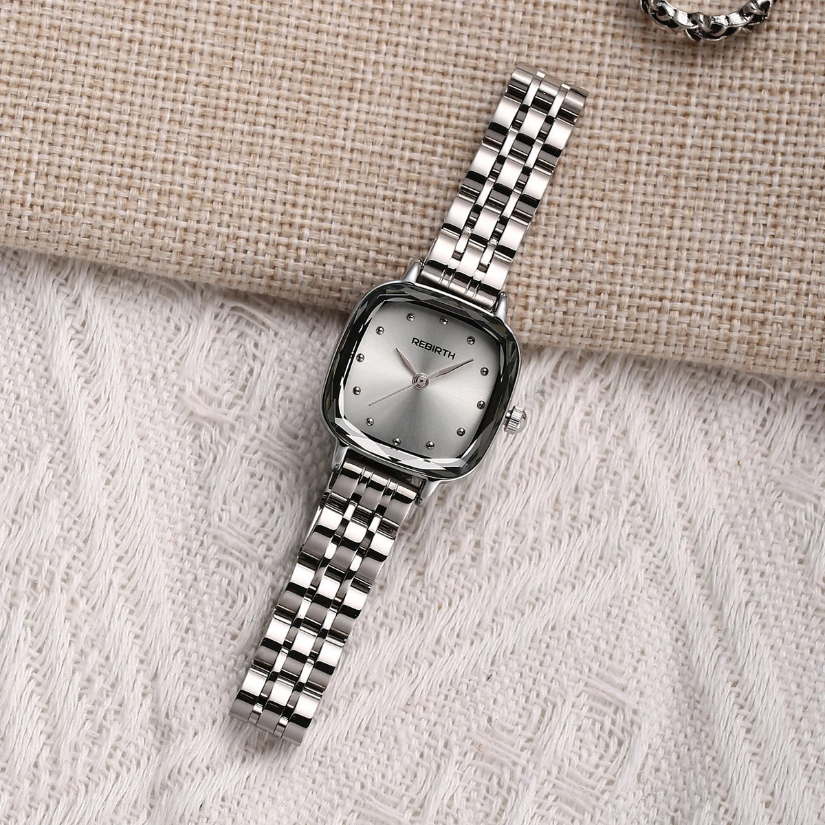 REBIRTH Retro Square Quartz Watch – Stainless Steel Strap Quartz Wristwatch Nixie