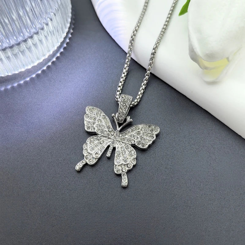 Butterfly Pendant Necklace Women – Stainless Steel Collarbone Chain Pendant Necklace Nixie XL1810-263