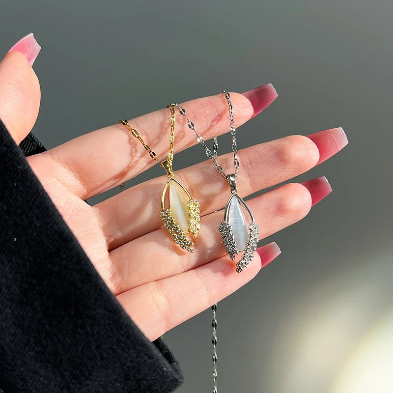Women's Leaf Pendant Necklace – Stainless Steel Gold & Silver Pendant Necklace Nixie