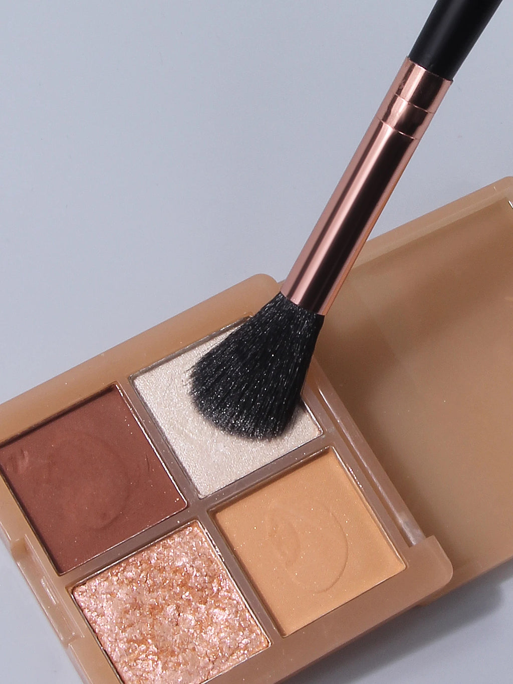 Nixie Multifunctional Highlighter Blush & Contour Makeup Brush Makeup Brush Nixie