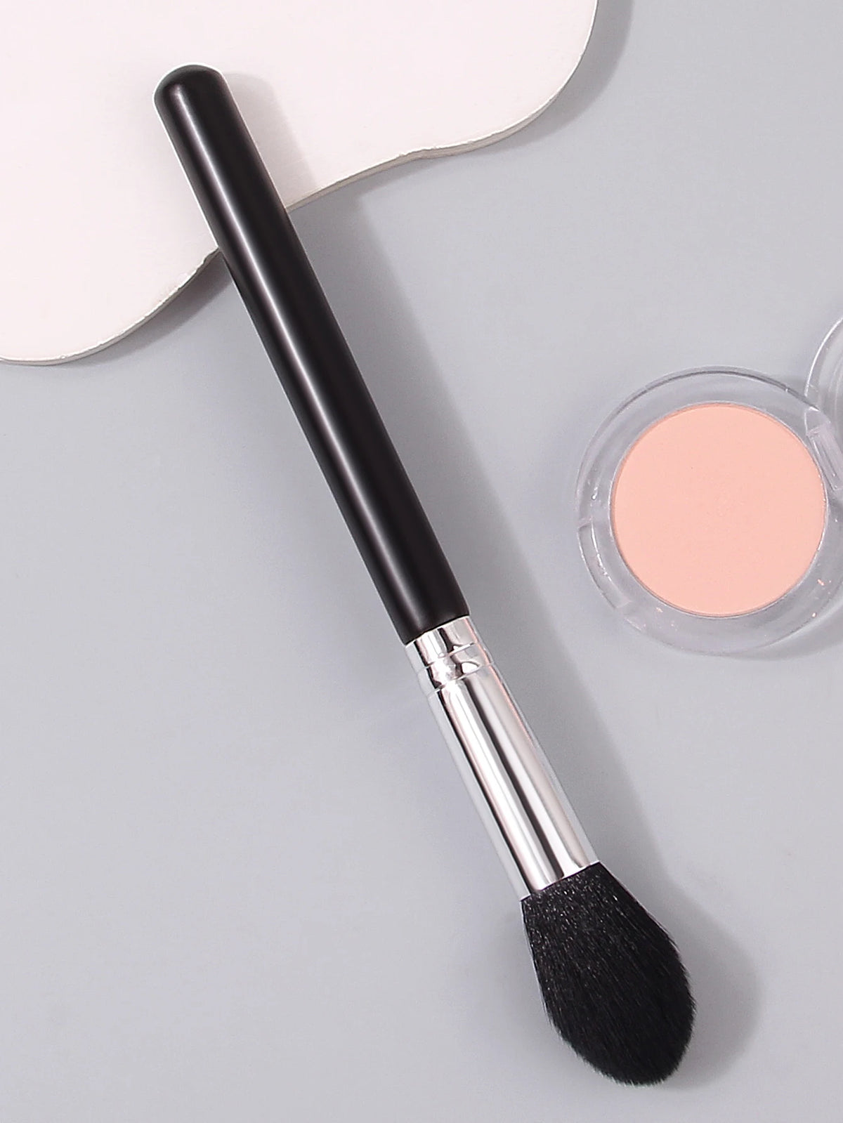 Flame Highlighter Makeup Brush – Soft Blush & Contour Brush