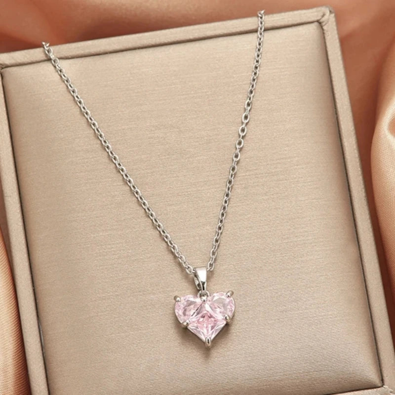 Women's Heart Pendant Necklace – Stainless Steel Collarbone Chain Heart Pendant Necklace Nixie