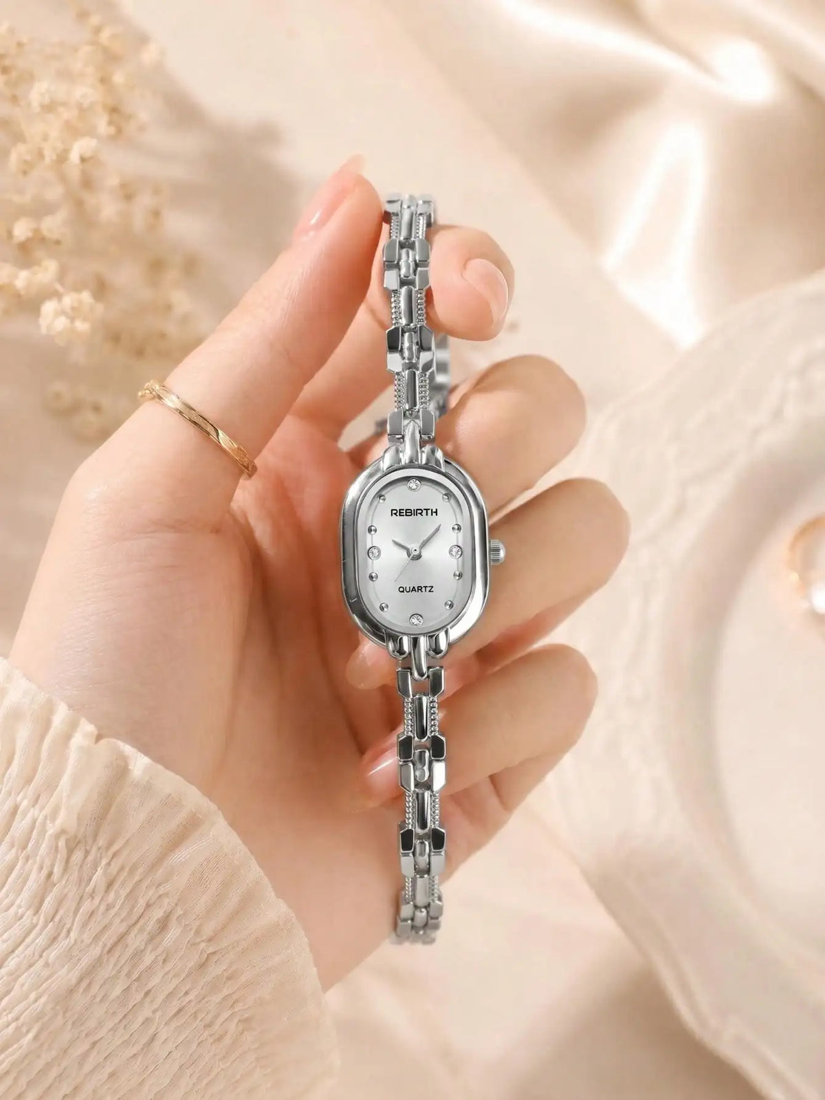 REBIRTH Women's Retro Oval Quartz Watch | Diamond Chain Band Women's Quartz Watch Nixie Silver