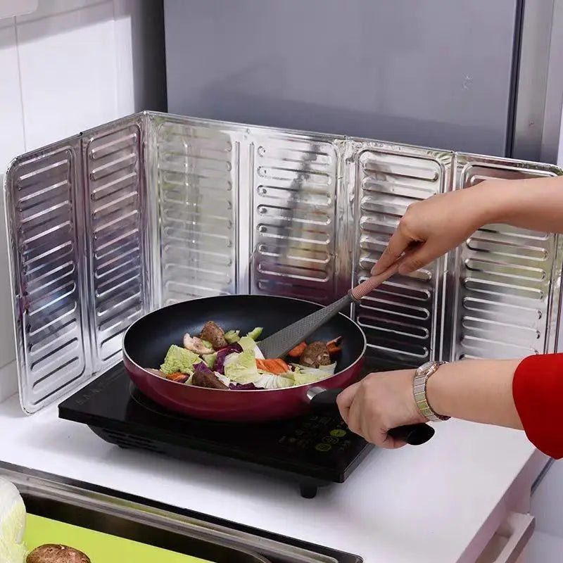 Foldable Aluminum Foil Oil Splatter Guard for Stove – 4 Panel Stove Splatter Guard Nixie