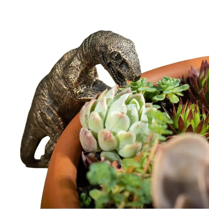 Resin Climbing Dinosaur Ornament – Garden & Patio Décor Garden Ornament Nixie