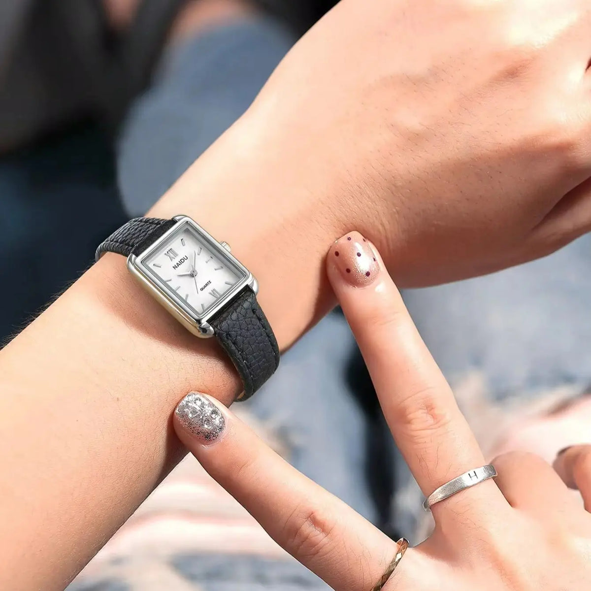 Ladies' Elegant Leather Band Quartz Watch – Casual & Fashion Women's Quartz Watch Nixie