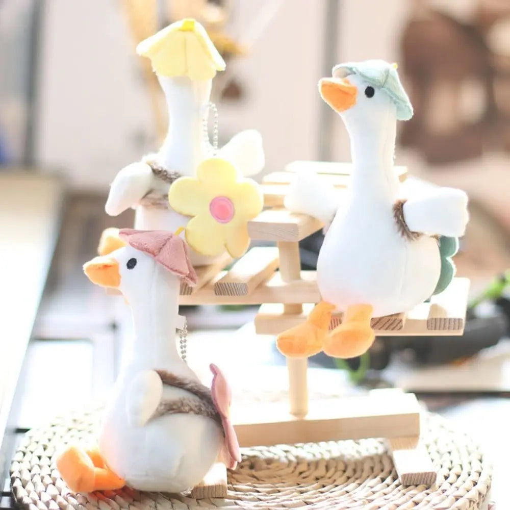 Cute Plush White Goose Keychain – Soft Stuffed Animal Charm