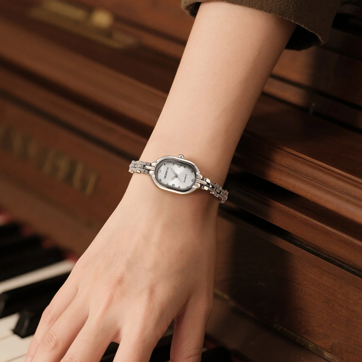 REBIRTH Ladies Elegant Luxury Quartz Bracelet Watch Ladies Bracelet Watch Nixie
