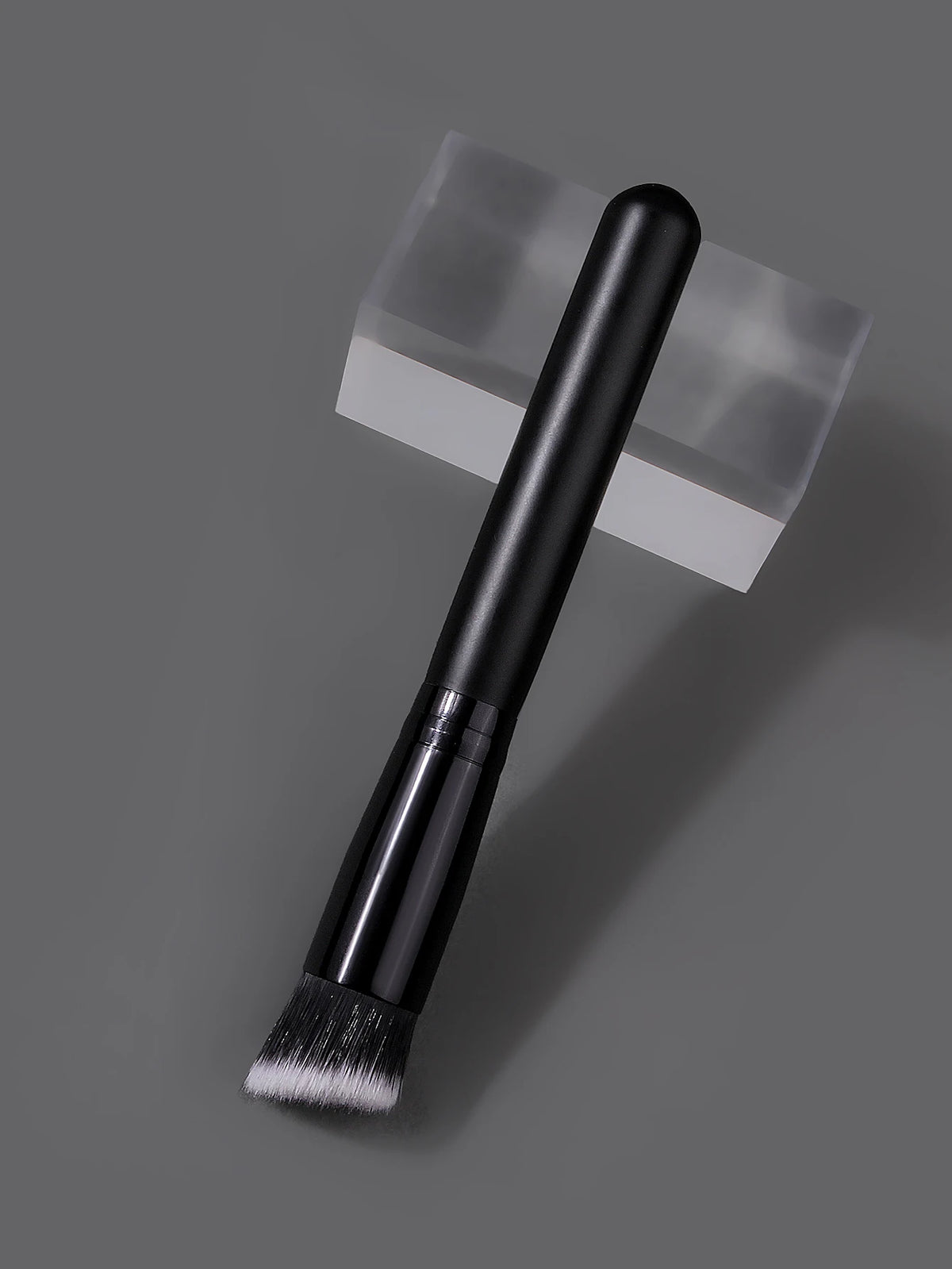 Nixie Soft Travel Makeup Brush – Foundation, Powder & Detail Makeup Brush Nixie