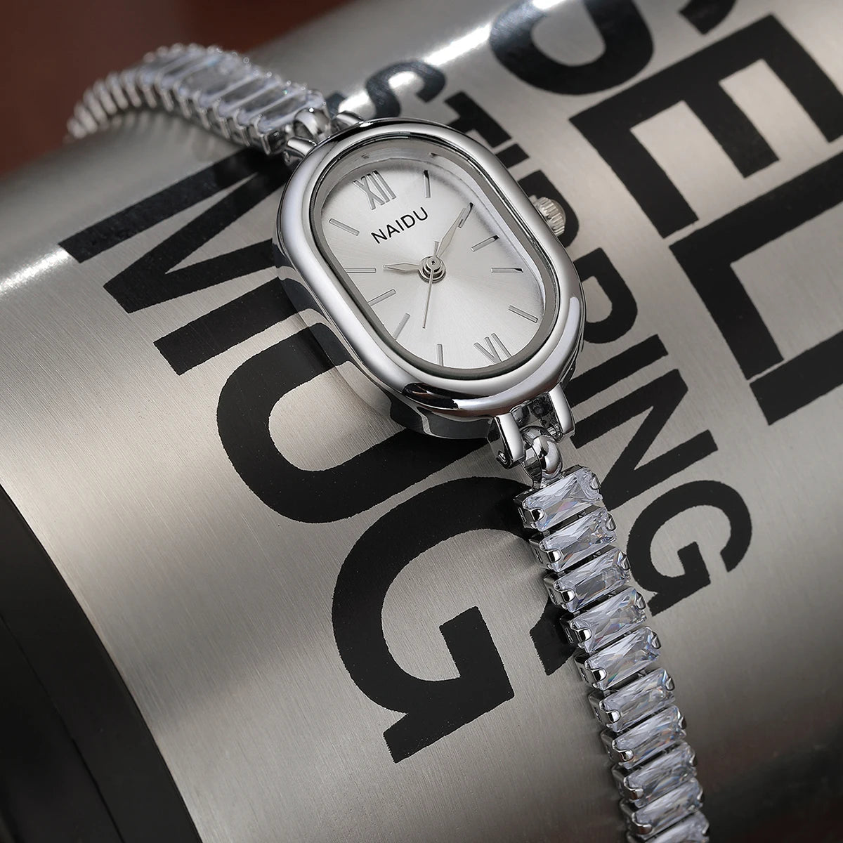 Women's Artistic Quartz Watch – Minimalist Numberless Dial