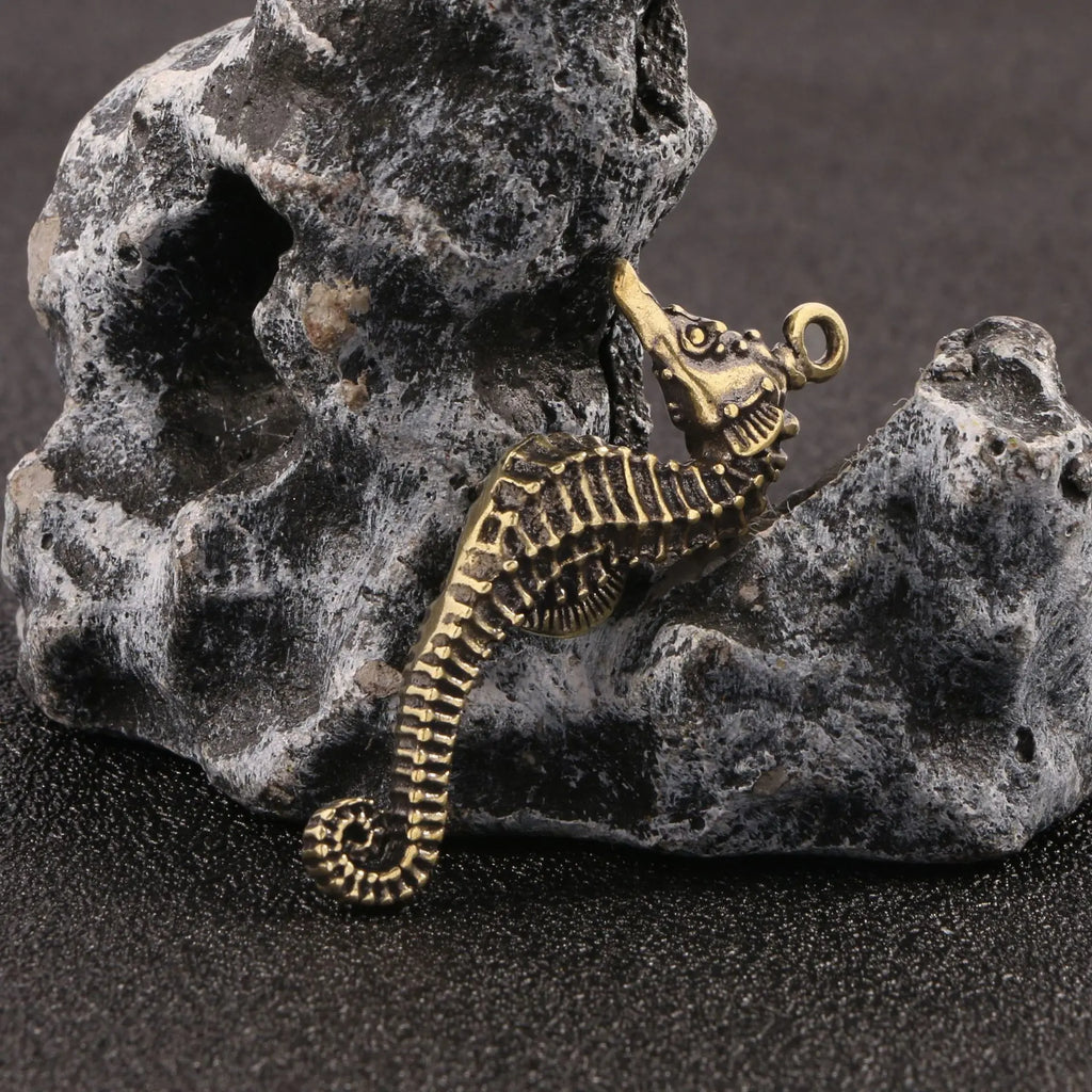 Antique Bronze Hammerhead Shark Mini Figurine Desk Ornament Decorative Figurine Nixie