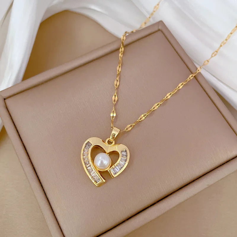Luxury Heart Pendant Necklace – Gold Stainless Steel Choker Pendant Necklace Nixie