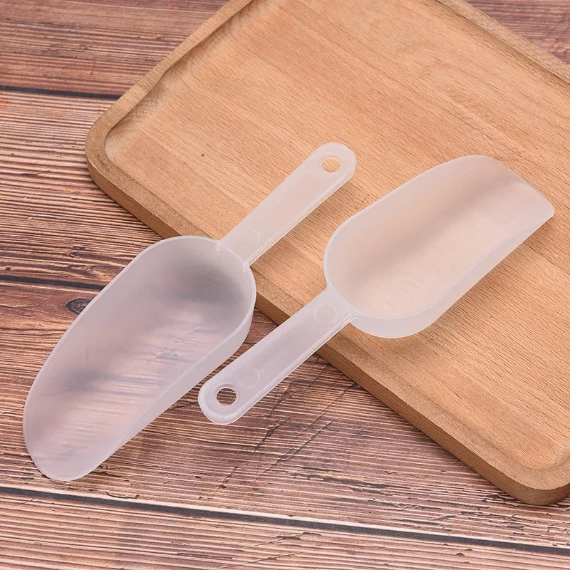 Plastic Measuring Scoops for Flour, Ice & Spices – 2/5 Pcs