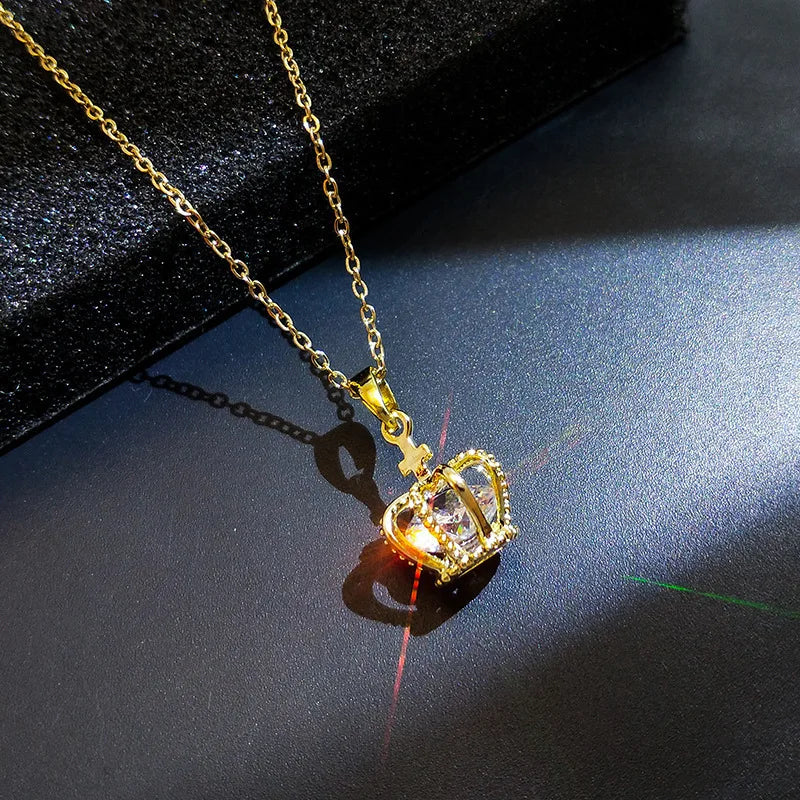 Gold Crown Pendant Necklace – Stainless Steel Clavicle Chain